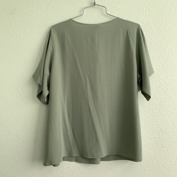 EILEEN FISHER petite medium / small Sea green Silk blouse short sleeve top NWT - Picture 3 of 8